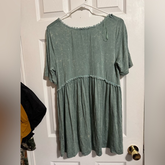 Elegant Green Women's Top by Easel - Picture 4 of 4